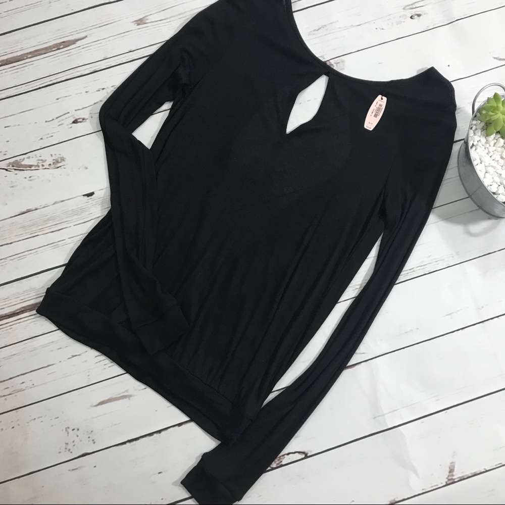 Small Victoria Secret Keyhole Open Back Thin Shirt